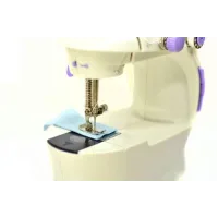 Швейна міні машинка Mini Sewing Machine SM-202A 4 в 1 портативна домашня машинка для шиття від мережі / батарей / педалі