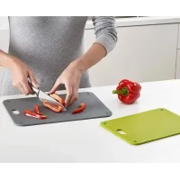 Набор разделочных досок Joseph Joseph DoorStore в подвесном кармане для хранения ∙ Кухонная доска, комплект из 2 шт.
