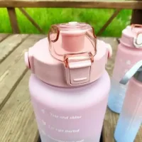 Спортивные бутылки для воды 3 в 1 · Комплект бутылок для спорта и отдыха (2л, 900 мл, 500 мл)